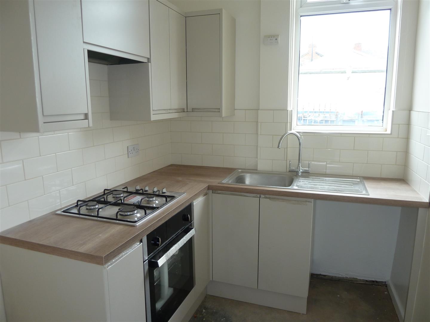 2 Bed Terraced House To Rent - Main Image